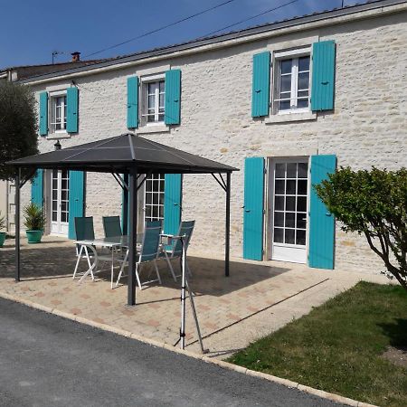 Le Logis De Lange Apt Les Aigrettes Saint-Hilaire-la-Palud Exteriér fotografie