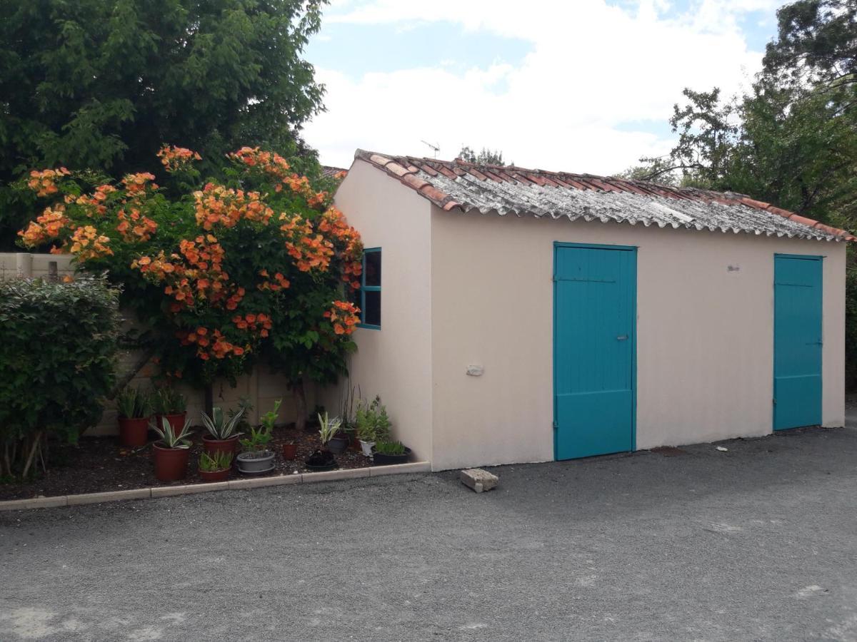 Le Logis De Lange Apt Les Aigrettes Saint-Hilaire-la-Palud Exteriér fotografie