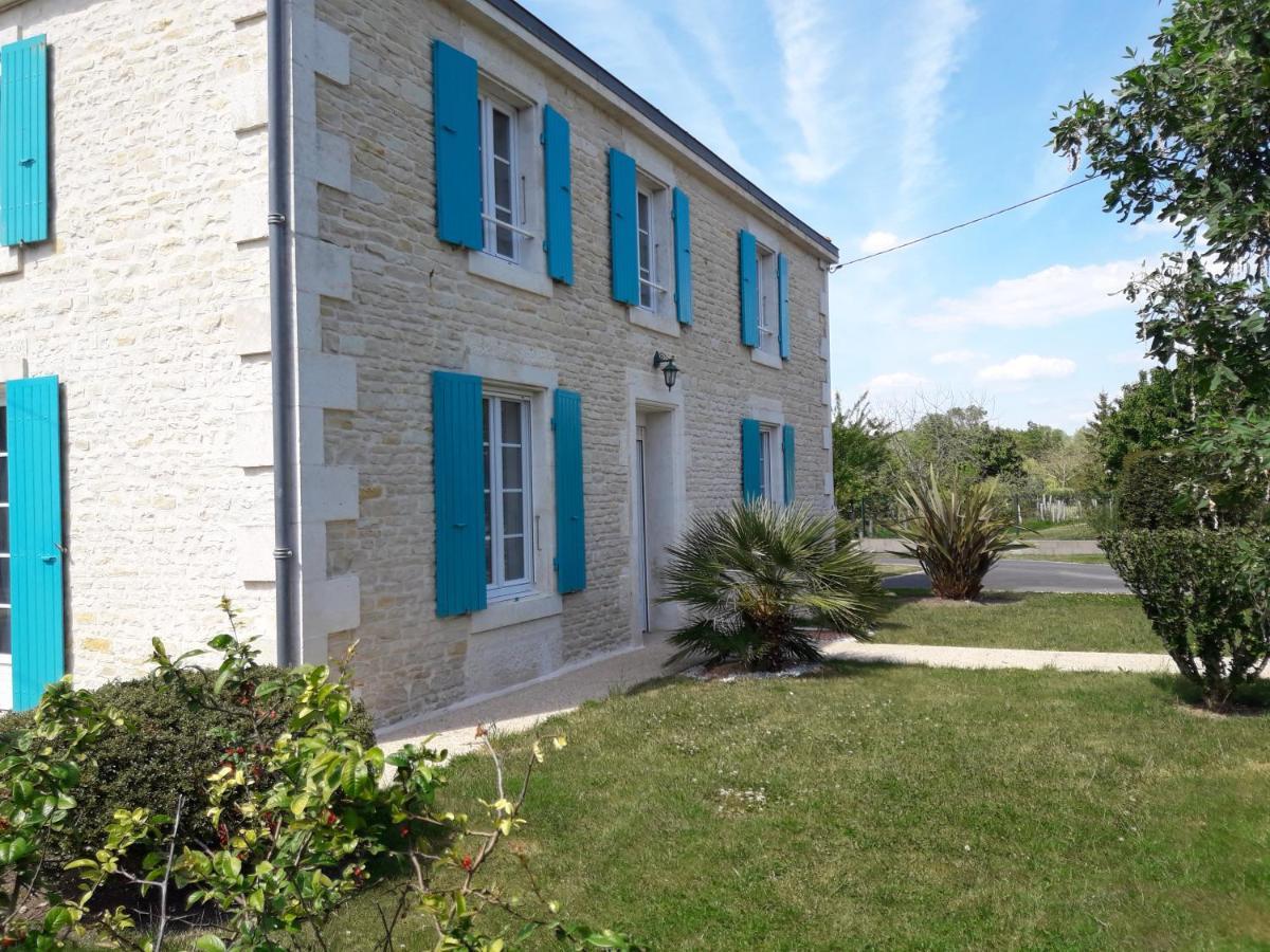 Le Logis De Lange Apt Les Aigrettes Saint-Hilaire-la-Palud Exteriér fotografie