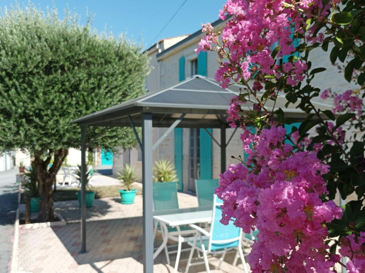 Le Logis De Lange Apt Les Aigrettes Saint-Hilaire-la-Palud Exteriér fotografie